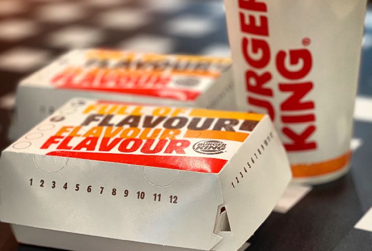Burger King finisce sotto accusa: whopper troppo piccolo
