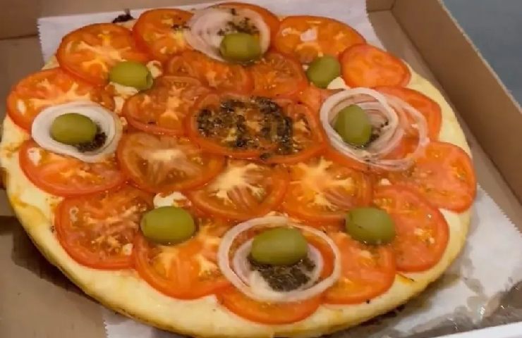 Pizza ordinata da Lionel Messi