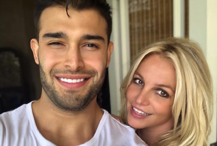 Britney Spears e Sam Asghari divorziano