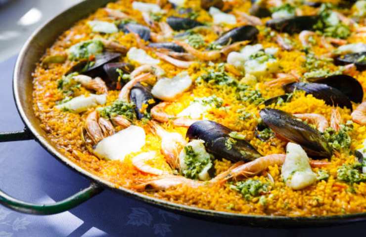 Paella con mariscos