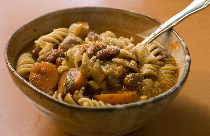 Minestrone con la pasta